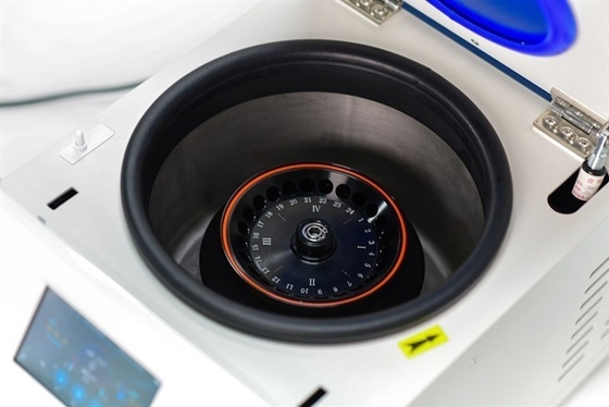 Centrifugeuse à froid réfrigérée de table AC220V 4*100 ml Capacité