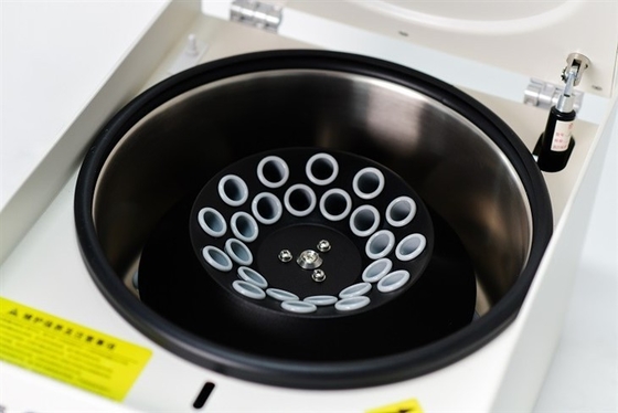 Centrifugeuse à basse vitesse avec moteur sans balai de 12*20 ml