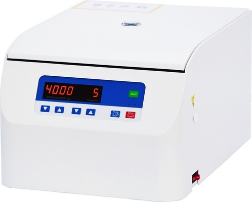 Centrifugeuse à frottement à cellules verticales de qualité laboratoire de 4000 tr / min avec 12 pinces à glissière à cellules et une grande capacité