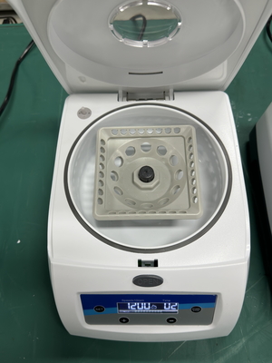 Centrifugeuse micro-hématocrite à grande vitesse Mini-centrifugeuse 12000 tours par minute AC230V 50HZ