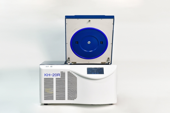 Centrifugeuse réfrigérée à haute vitesse sur banc avec faible bruit et stockage de programmes USB
